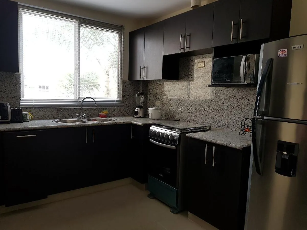 דירות גוויאקיל Apartamento Costalmar 1